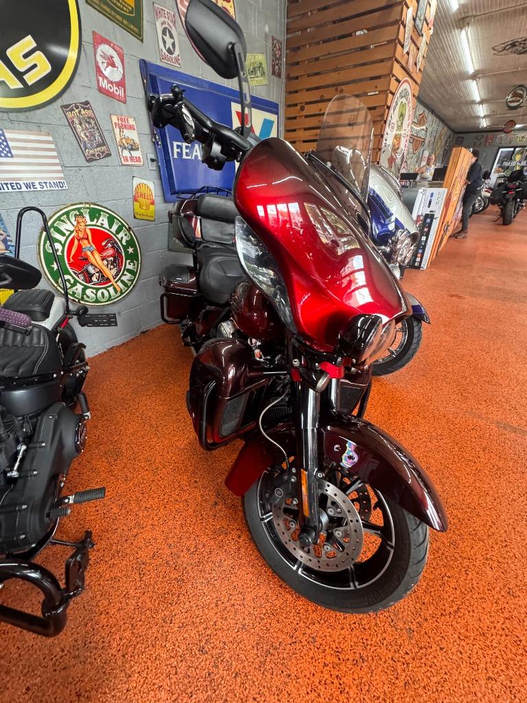 2018 Harley-davidson Cvo Limited - $14,949